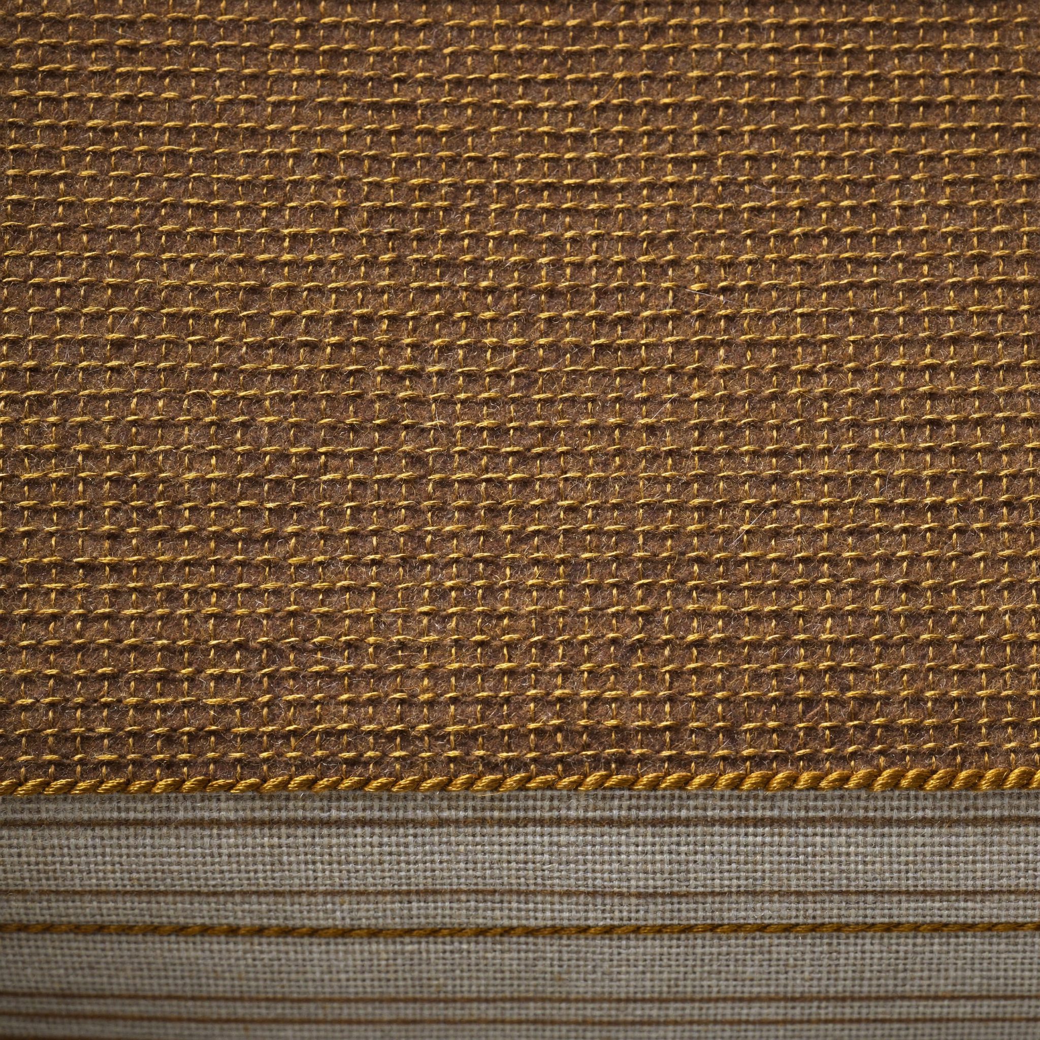 Detail jahitan tangan pada kain songket di Puri Dangin Atelier